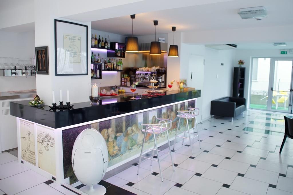Hotel Leonardo Cesenatico Kültér fotó